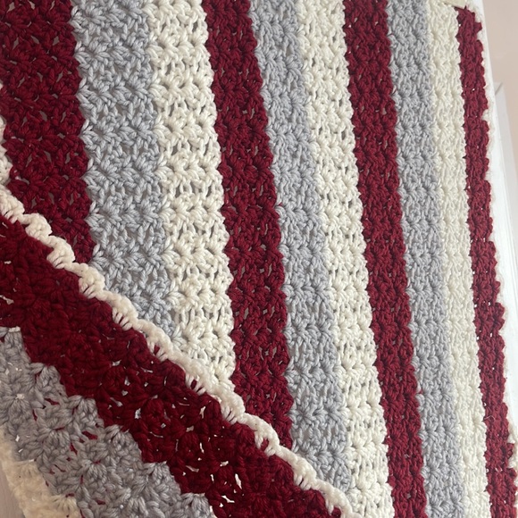 Vintage Handmade Knit Crochet Blanket - Picture 3 of 4